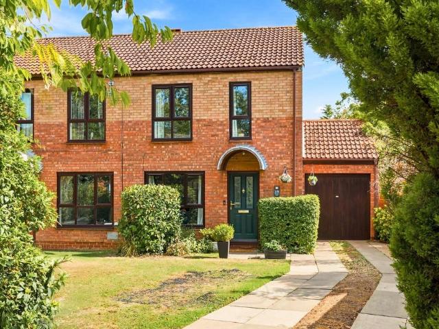 House for sale in Willen, Milton Keynes