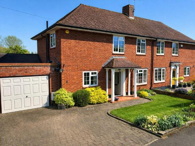 House for sale in Five Acres, Hertfordshire