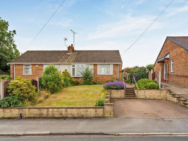 House for sale in Churwell, West Yorkshire
