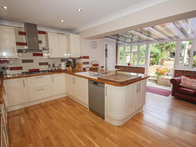 House for sale in Oad Street, Kent