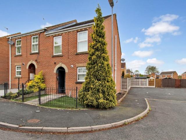 House for sale in Tunstall, Stoke-on-Trent