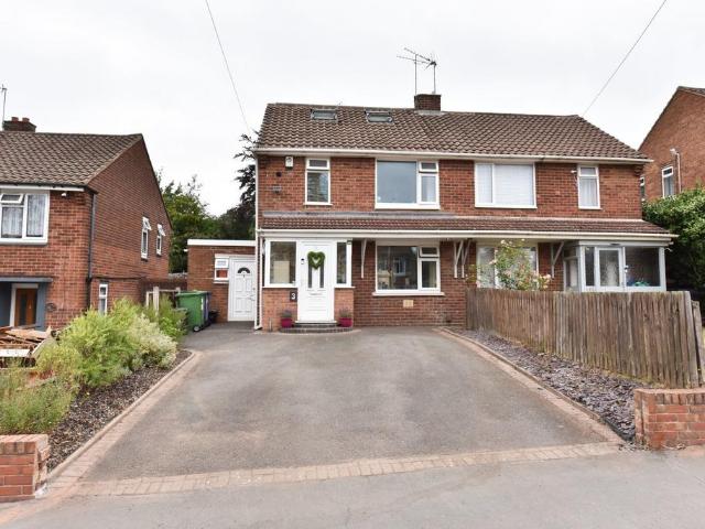 House for sale in Kingswinford, West Midlands