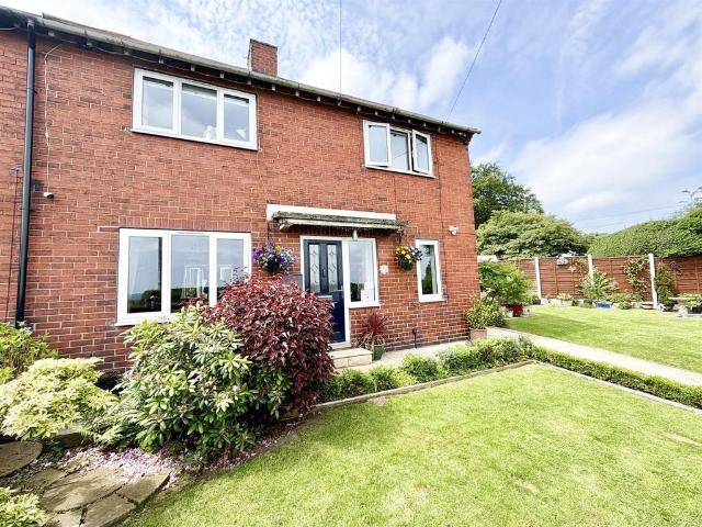 House for sale in Mirfield, West Yorkshire