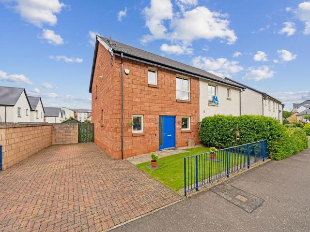 House for sale in Oatlands, Scotland