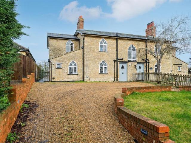 House for sale in Sherington