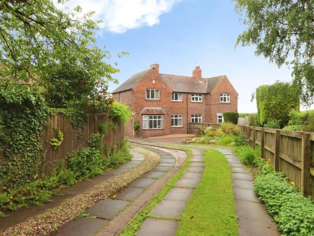 House for sale in Brackenfield, East Midlands
