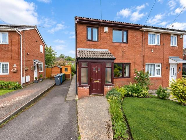 House for sale in Austerlands, Oldham