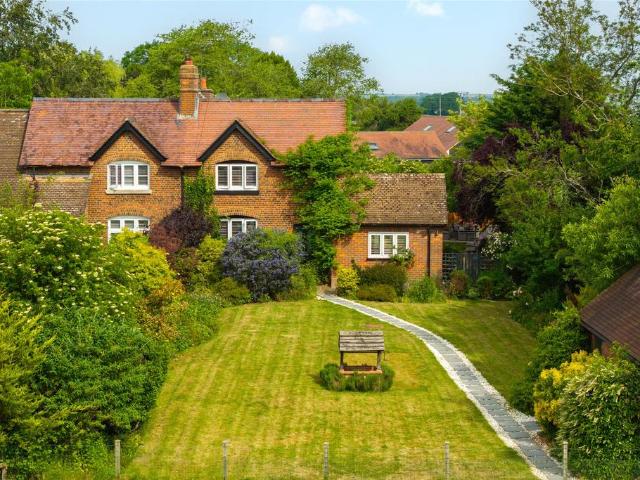 House for sale in Ilmer, Buckinghamshire