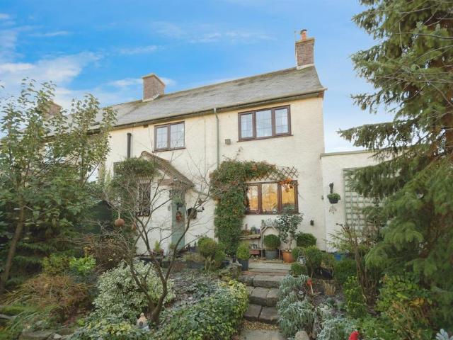 House for sale in Froggatt, East Midlands