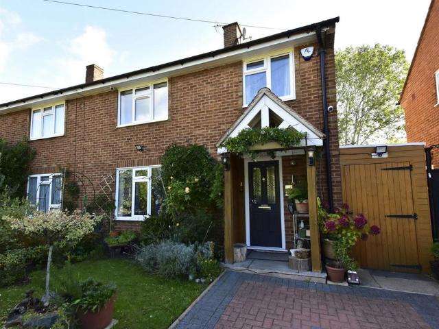 House for sale in Batchworth, Hertfordshire