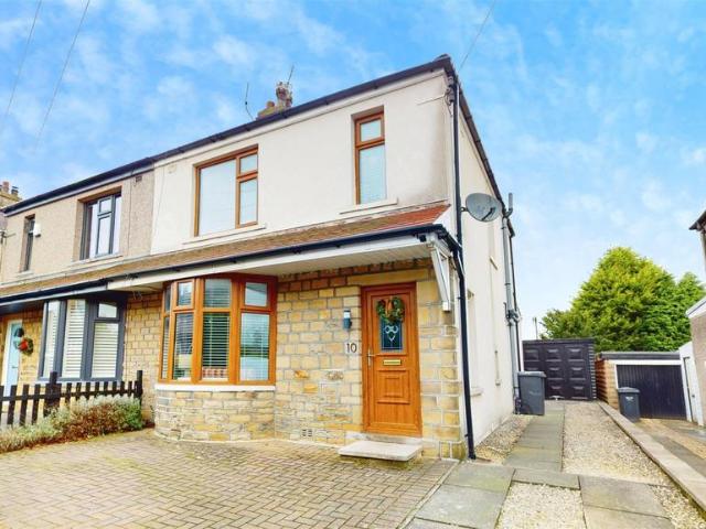 House for sale in Northowram, Calderdale
