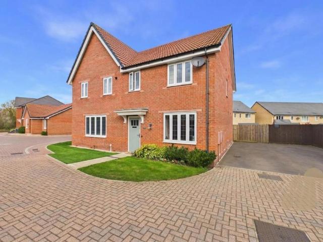 House for sale in Chelmondiston, Suffolk