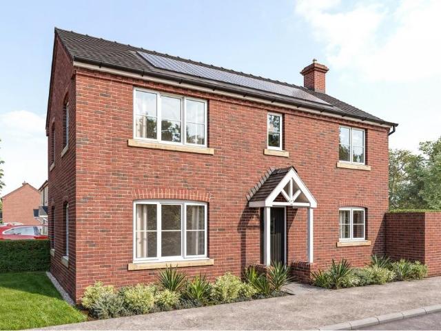 House for sale in Gun Hill, Warwickshire