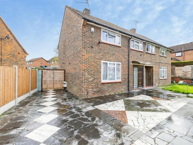 House for sale in Watford Rural, Batchworth
