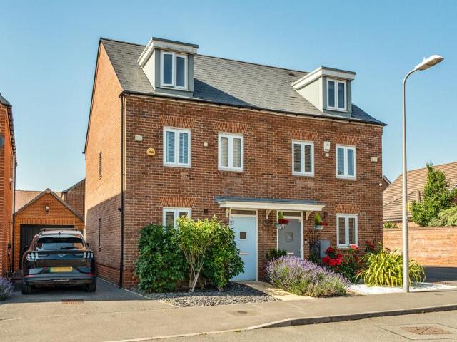 House for sale in Wokingham