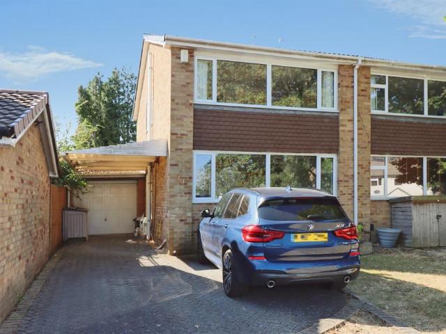 House for sale in Feckenham, City Of Bristol