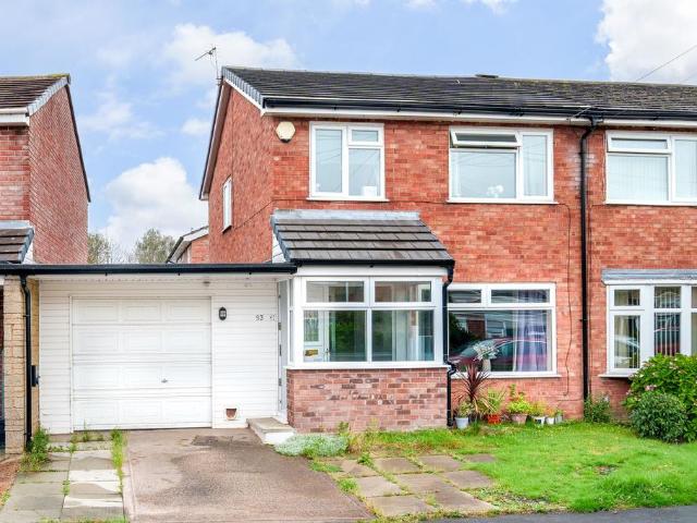 House for sale in Roby Mill, Lancashire