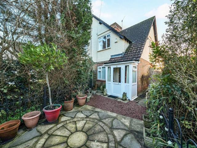 House for sale in Farncombe, Waverley