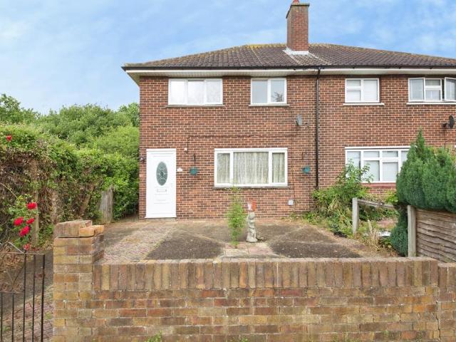 House for sale in Harold Hill, Greater London