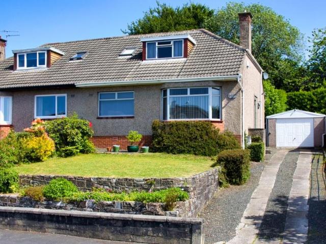 House for sale in Bishopton, Scotland