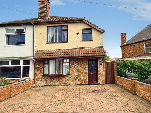 House for sale in Rushey Mead, Leicester