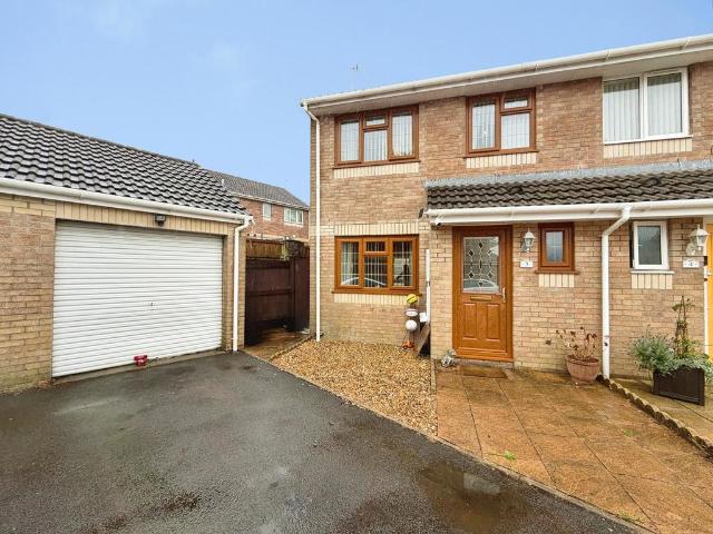 House for sale in Cimla, Neath