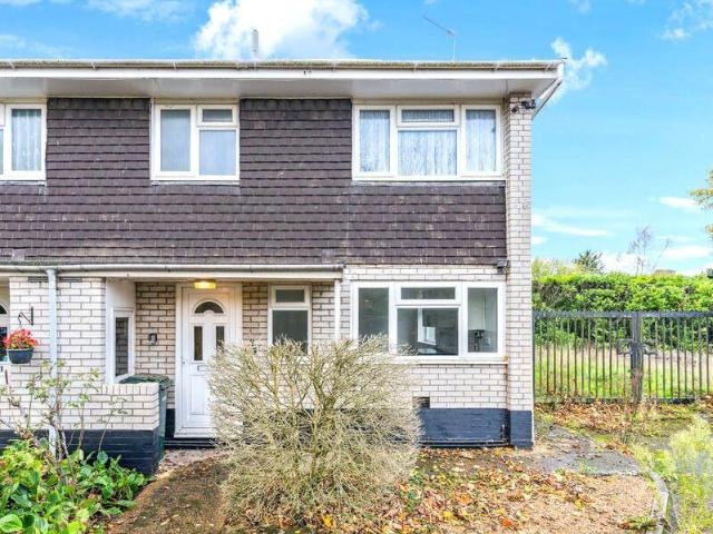 House for sale in Batchworth, Hertfordshire