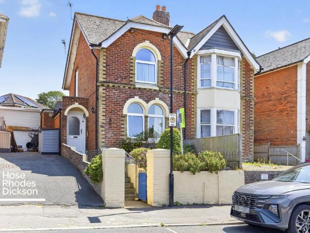 House for sale in Lower Hyde, Shanklin