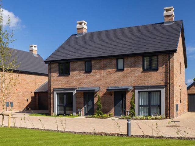 House for sale in Littlecote, West Sussex