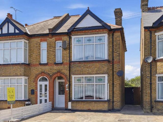 House for sale in North Shoebury, Alton Barnes