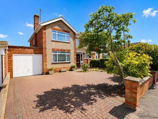 House for sale in Rushden