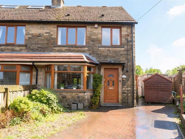 House for sale in Shelf, West Yorkshire