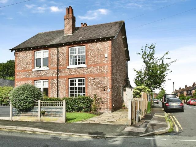 House for sale in Wilmslow Park, Wilmslow