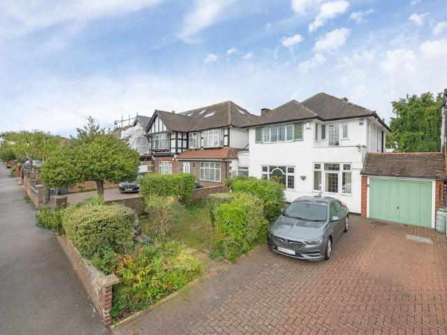 House for sale in Kingston Vale, Greater London