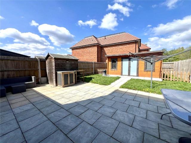 House for sale in Fairlands, Guildford
