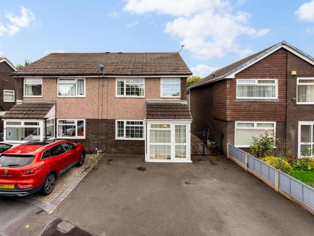 House for sale in Halton