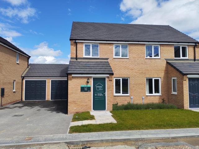 House for sale in South Kirkby, West Yorkshire