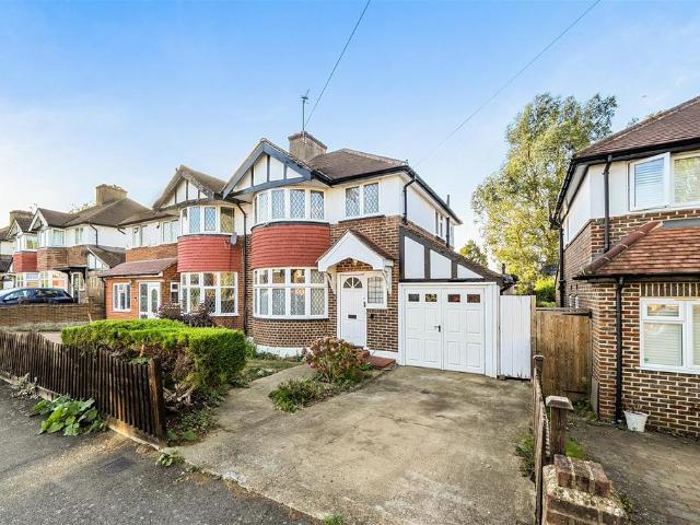 House for sale in Royal Borough of Kingston upon Thames, Greater London