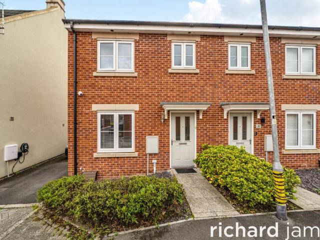 House for sale in Ridgeway Farm, Purton