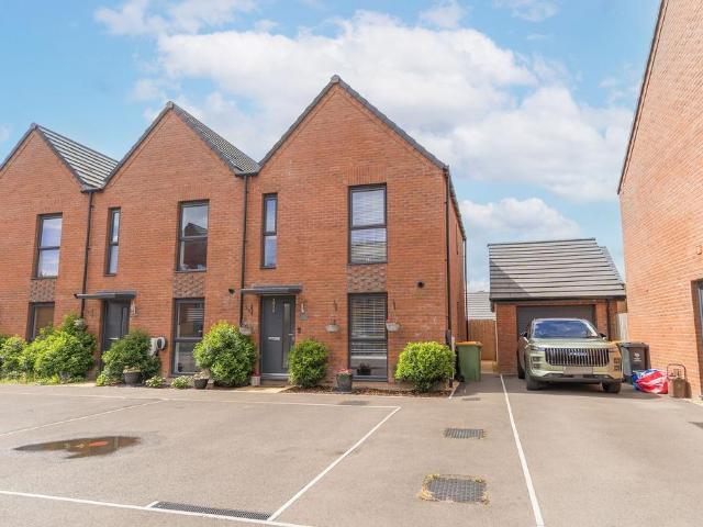 House for sale in Glan Llyn, Newport
