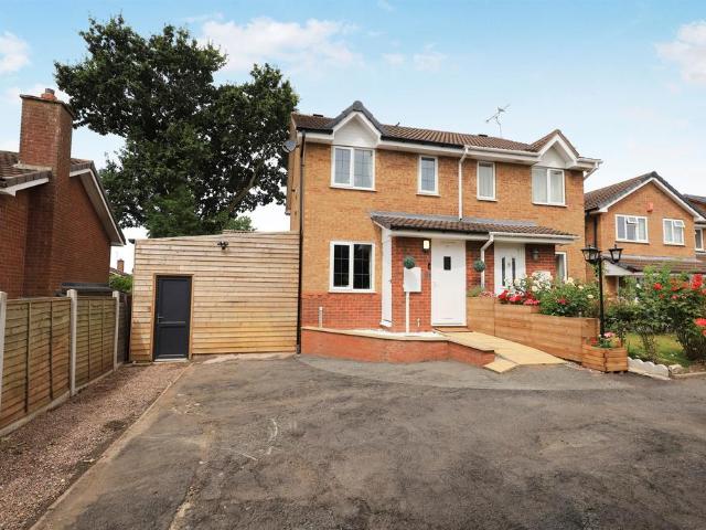 House for sale in New Invention, West Midlands