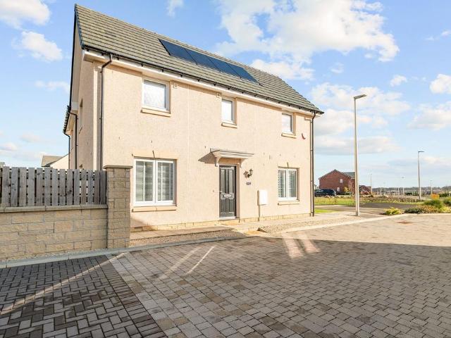 House for sale in Winchburgh, Scotland