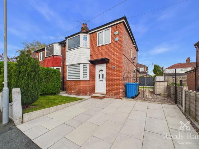 House for sale in Georgia, Greater Manchester