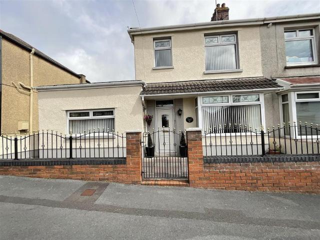 House for sale in Box, Llanelli