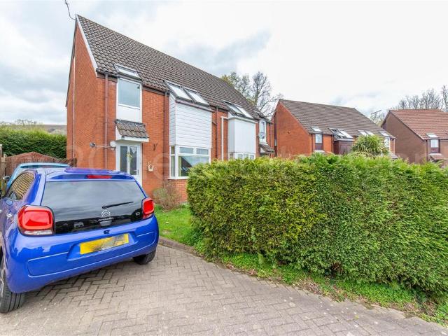 House for sale in Five Locks, Wales