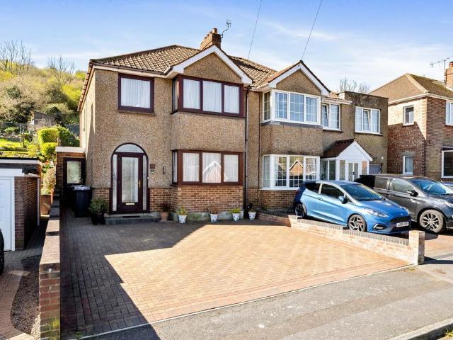 House for sale in Elms Vale, Ash