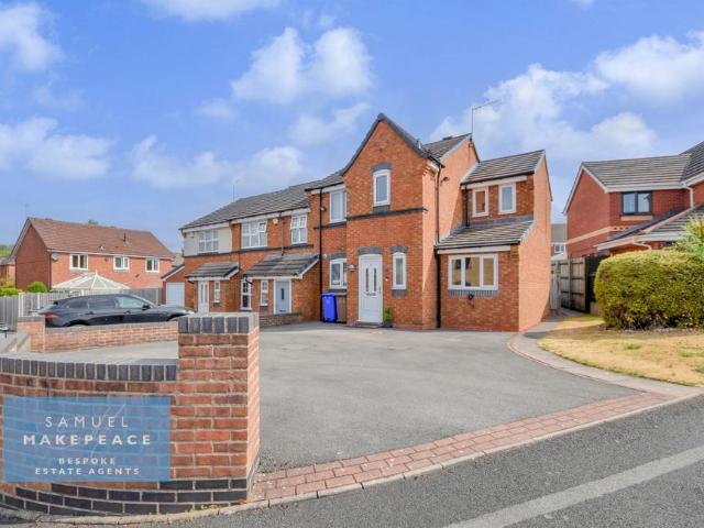 House for sale in Norton-Le-Moors, Smallthorne