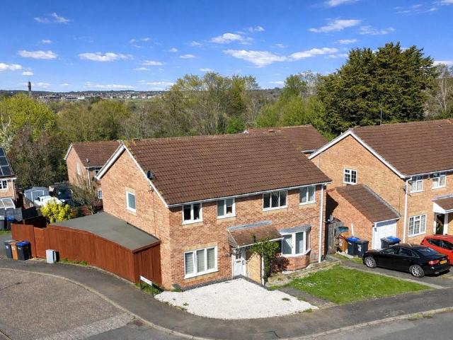 House for sale in Hunsbury Hill, Upton