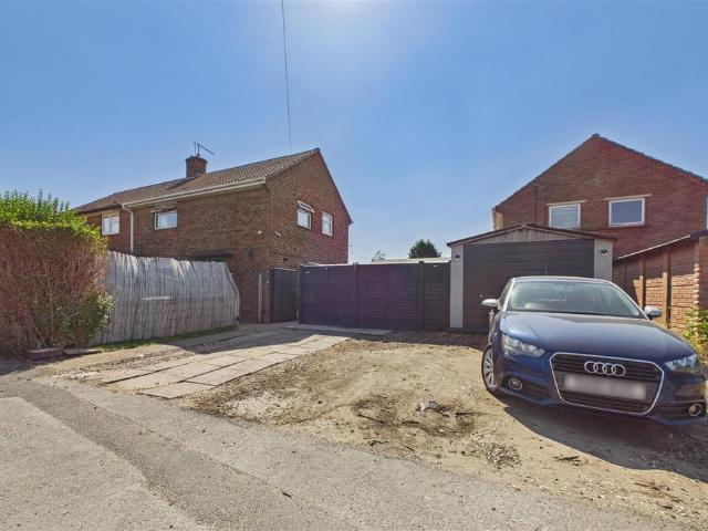 House for sale in Alverton, East Midlands