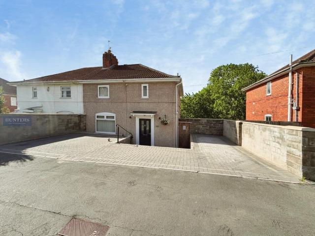House for sale in Feckenham, City Of Bristol